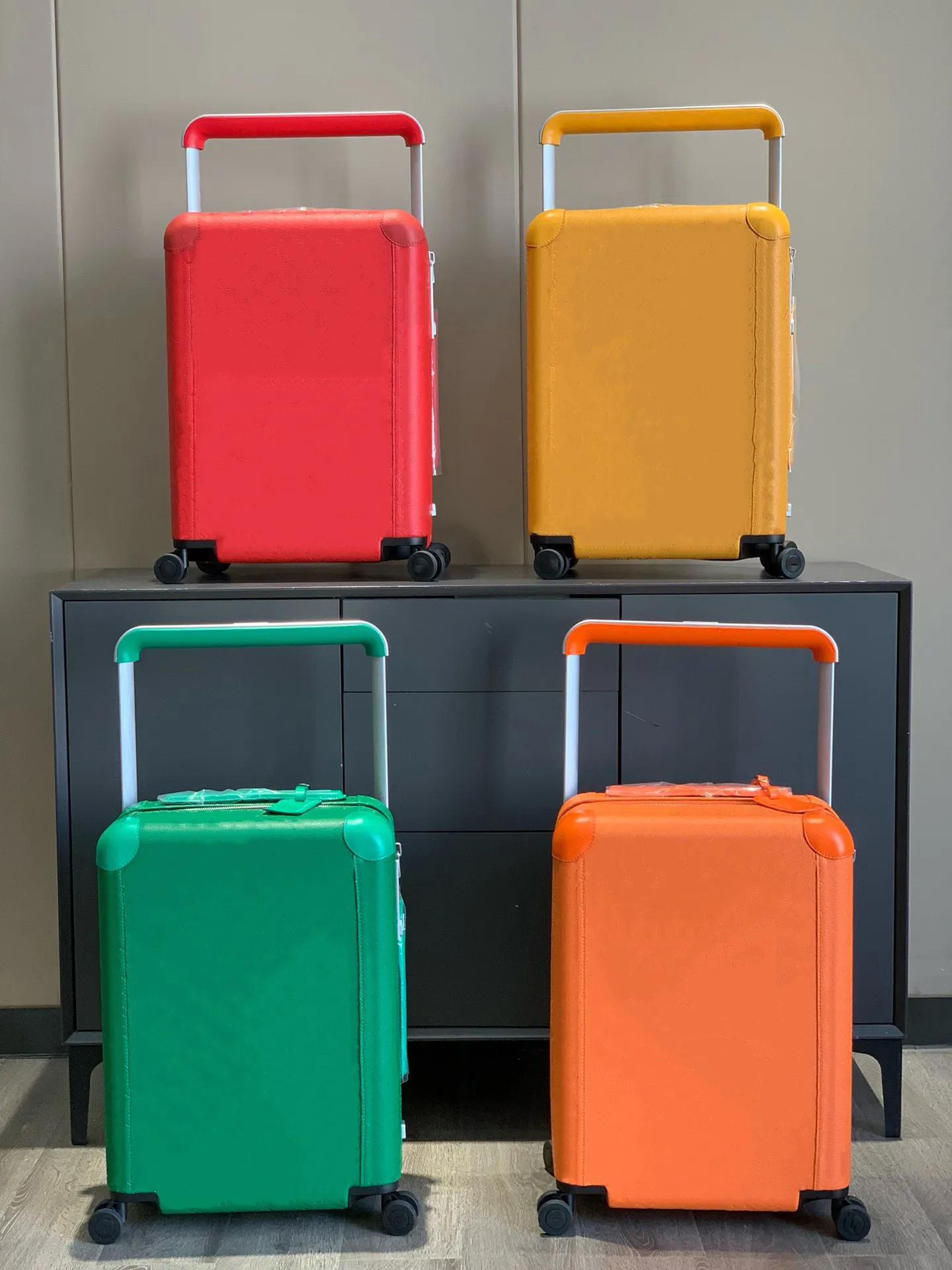 Läder Toppkvalitet Designer Suitcase Women Travel Air Boxes Boarding Cabin.
