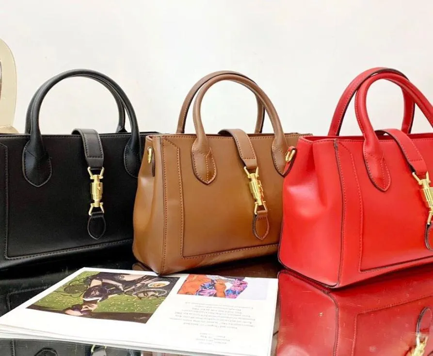 2022 Sport Outdoor Bag Fashion Women Leather Classic Size Jackie Quality Handbag Ladies Shoulder 1961 Large G1069133