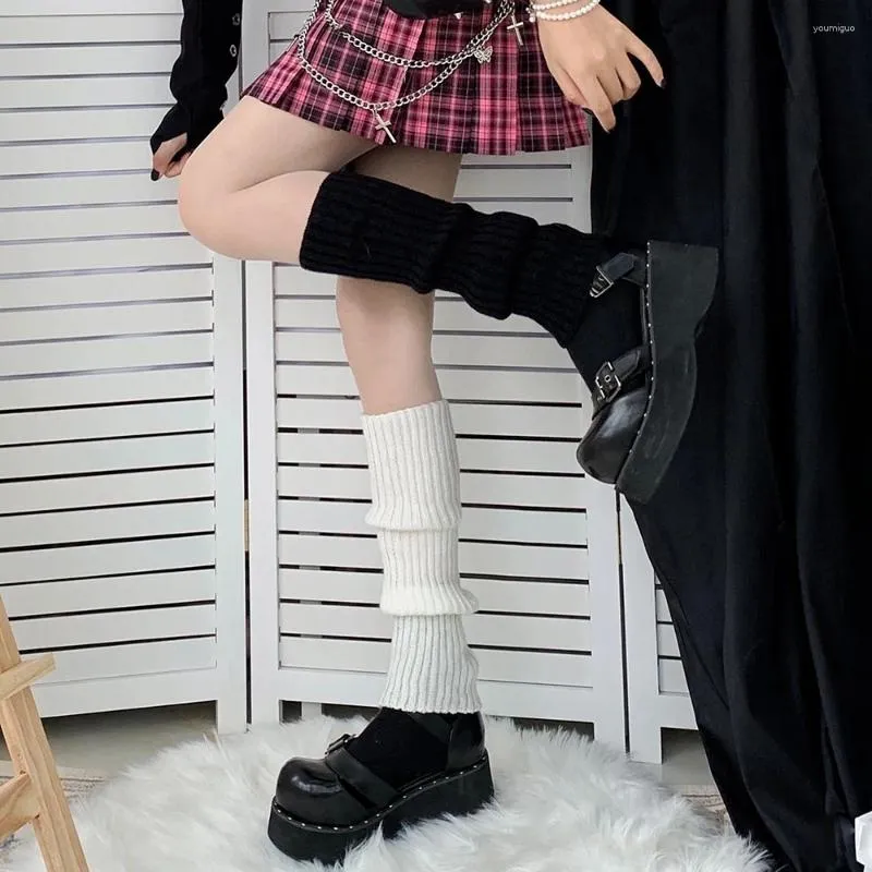 Calzini da donna Gothic Lolita Coprigambe caldo lavorato a maglia da donna lungo Y2k Cosplay Scaldabraccia per ragazze dolci giapponesi nero bianco