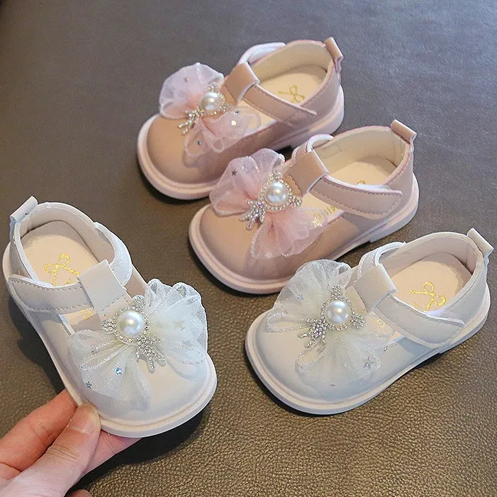 Filles chaussures en cuir pour Banquet fête printemps enfants Mary Jane douce perle dentelle arc princesse bébé chaussures Chaussure Enfant Fille 240220