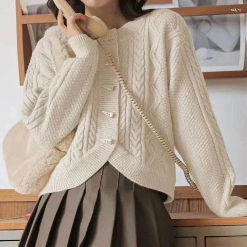 Femmes tricots corne bouton câble-tricot pull manteau court ample printemps et automne étudiants coréens petit Cardigan tricoté haut femmes
