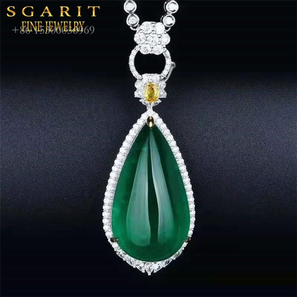 Pendentifiif emeraude Royal Collection Level Gemstone Gold Jewellery 51.8CT Big Stone Natural Natural Green Green Emerald Charm arndant