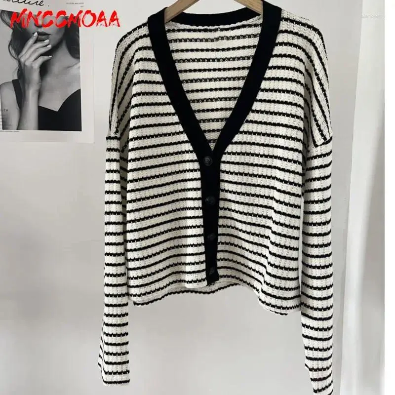 Tricots pour femmes MNCCMOAA 2024 Printemps Automne Femmes Mode Simple Boutonnage Col V Rayé Pull Tricoté Femme Casual Haut À Manches Longues