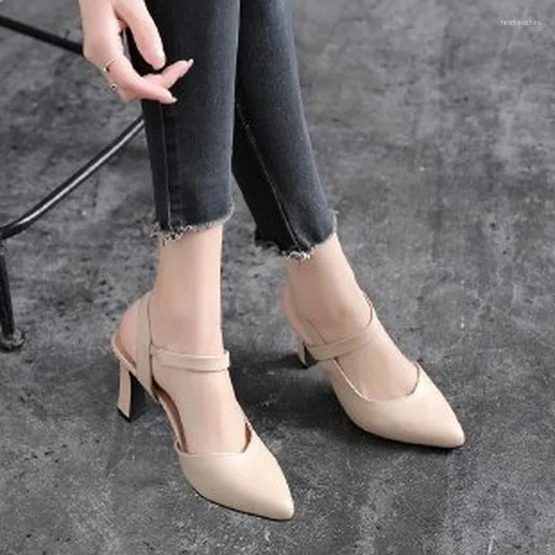 2024 Leather Women Women Fashion Color Sandals Solid Solid Summer Middle مع حذاء مريح ذات الكعب العالي 827 809 50160