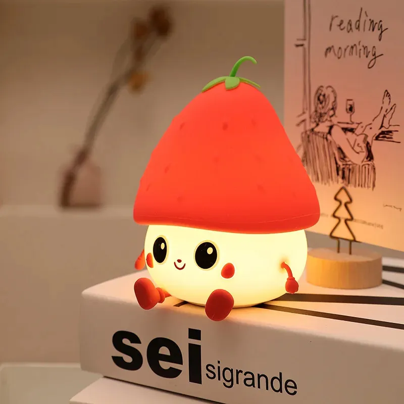 LED Fruit Night Light Silicone Pear Strawberry Mood Lamp Dimble Bedroom Bedside Decor Girls Gift Super Cute Baby Nightlights 240227