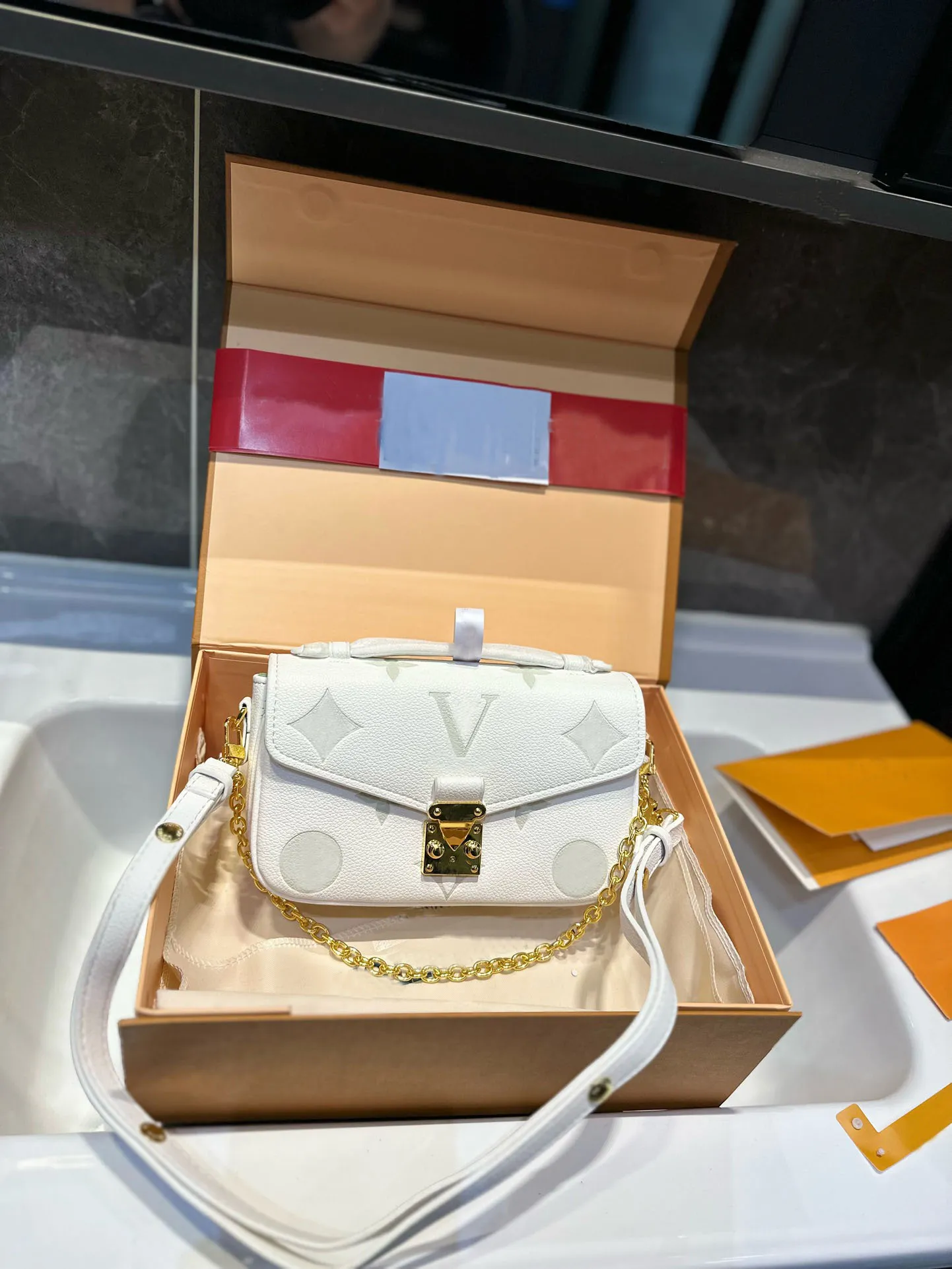 Limitowana edycja kolorowy sitodruk torba Messenger Classic Torby na ramię luksusowa marka torba na West West Metis Bags Pakiet M22942