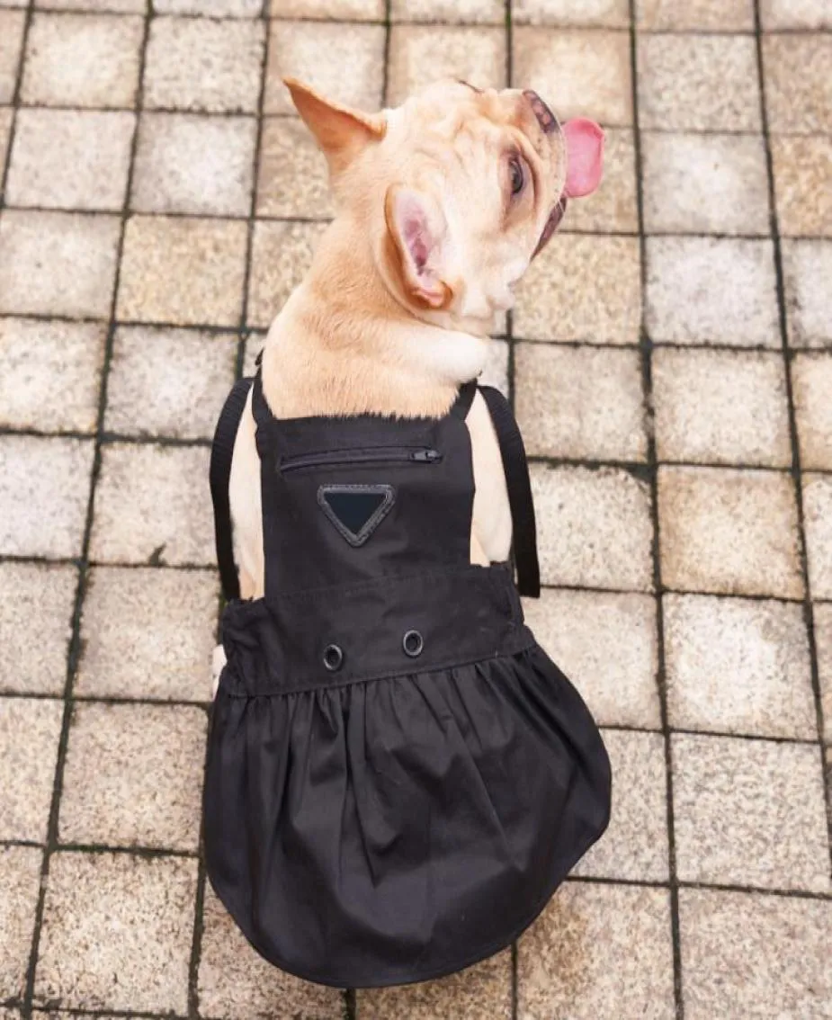 デザイナードレスペットキャミソールスカートブラックセクシーベスト犬アパレルパーティースタイルテディドッグドレス衣服