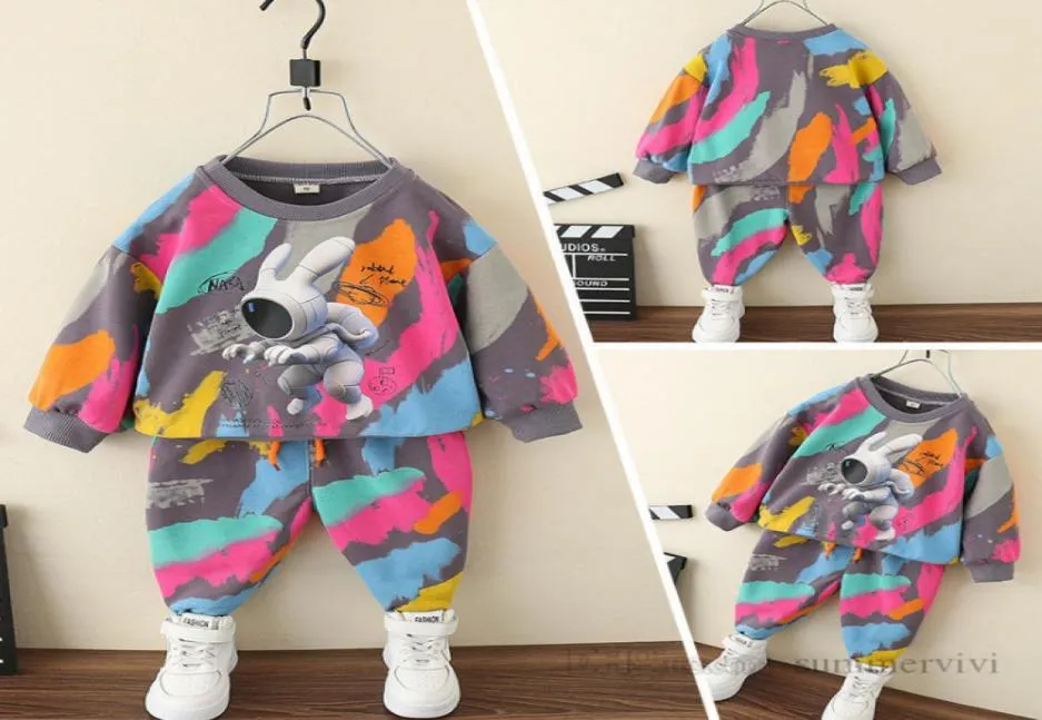 Ragazzi autunnali colorati graffiti set di abbigliamento bambini spazio coniglio stampato pullover a maniche lunghe felpata pantaloni cintura 2 pezzi chil4167116