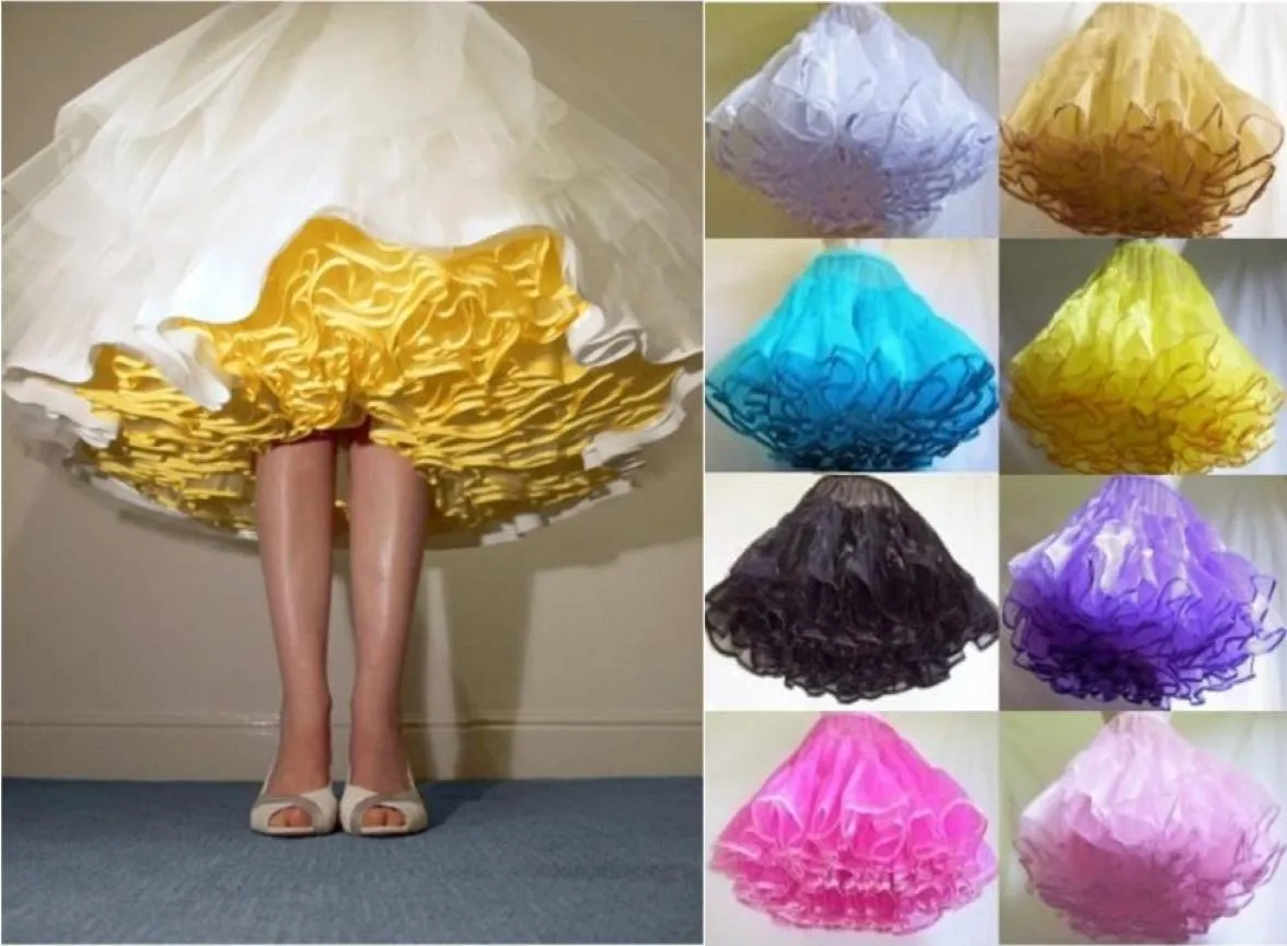 Ruched Petticoats Mini Kort längd Anpassade Ruffles Tulle Colorful Petticoat 1950 -talets stil 2015 Tutu kjolar underskirt för klänning4583303