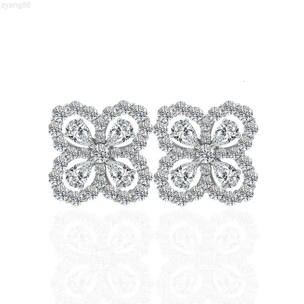 Flower Cluster Vvs Diamond Moissanite Earrings for Women 18k Gold Luxury Earrings Christmas Present Gift