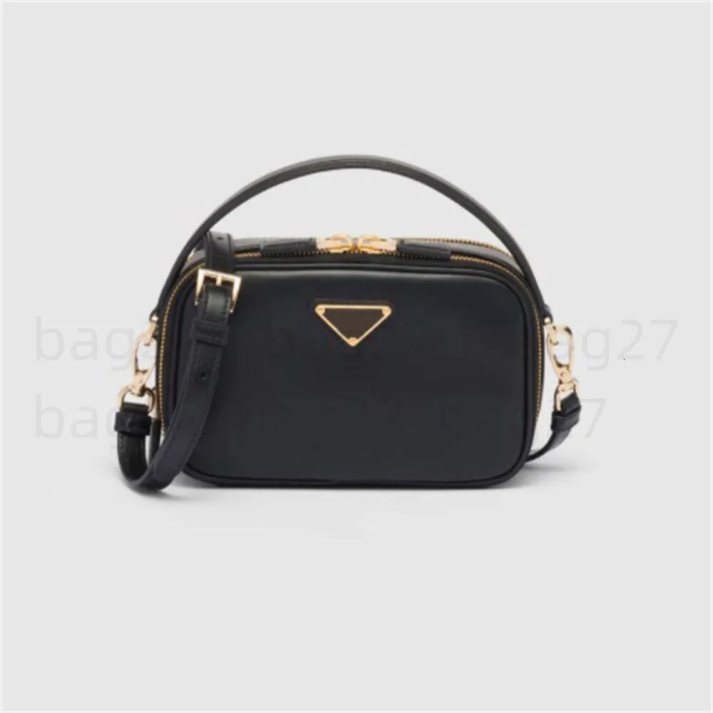 أكياس الكتف نساء مصمم كيس كاميرا Odette Prace Buxury Luxury Black Brown Counter Bag Cow Leather Mini Crossbody Bag Bag Bag Mini Mini Triangle