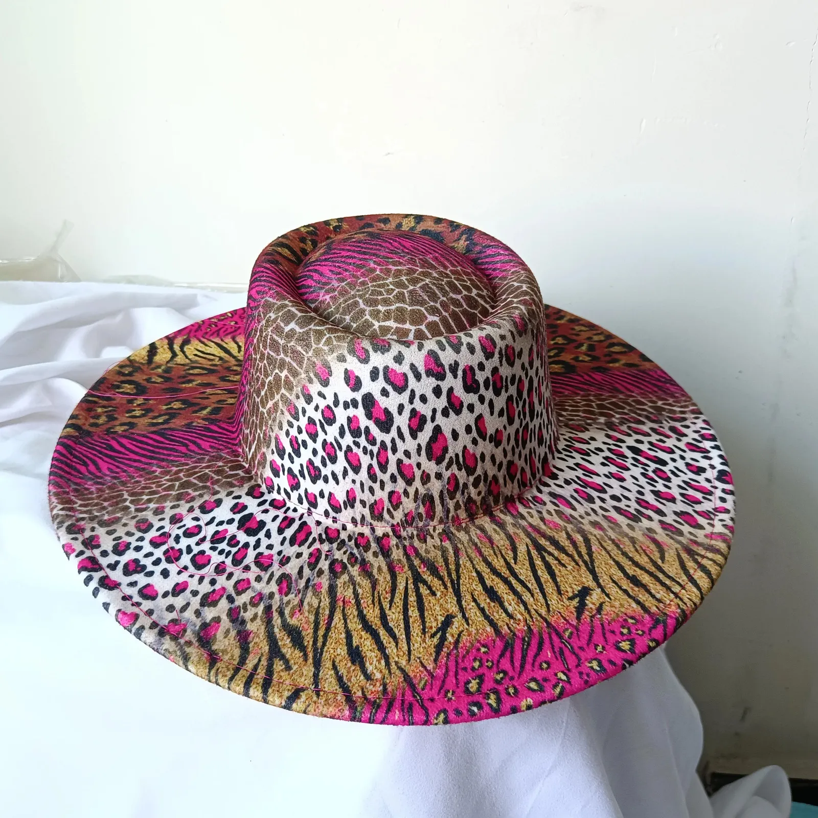 9.5cm rosa vermelho leopardo impressão chapéu fedora aba larga chapéu masculino e feminino moda estilo único senhoras chapéu fedora masculino 240229