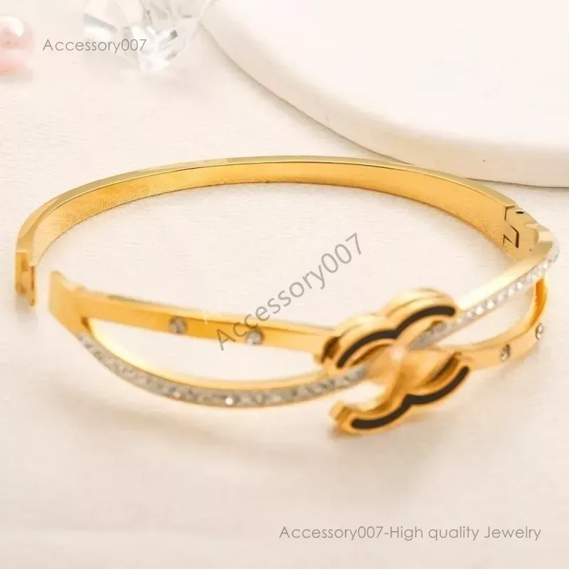 bracelet de bijoux de créateur Qualit Plaqué Or Bracelet Femmes Amour Designer Bracelets Sier Bracelets C Lettres Couleur Bracelet Mode Lad Partie De Mariage Cadeaux Bijoux