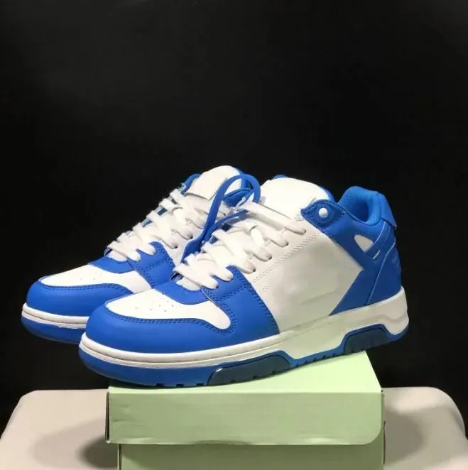 Chaussures de créateurs pour hommes et femmes offrent des chaussures blanches chaussures décontractées de haute qualité noir blanc rose cuir baskets bleu clair