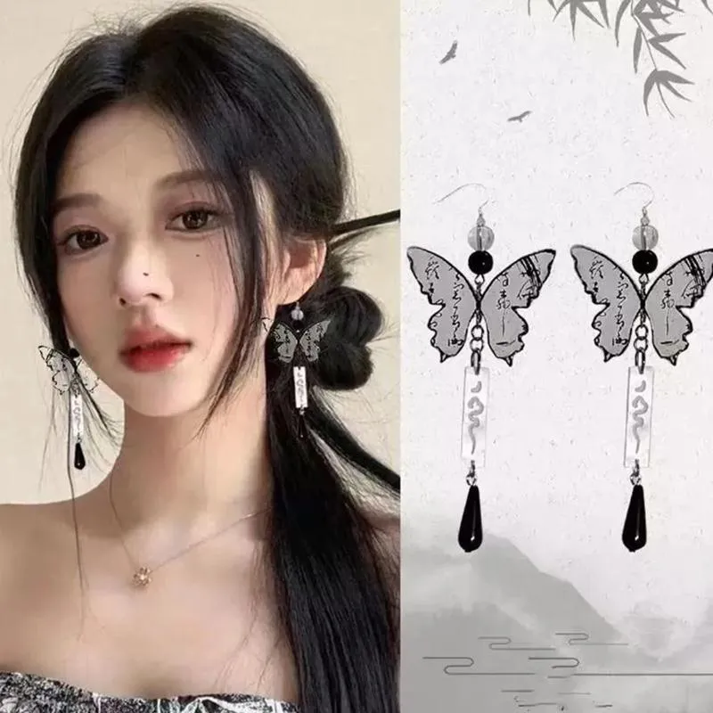 Orecchini pendenti Farfalla con pittura a inchiostro di moda cinese per donna Stile antico Lungo delicato nappa con pendente a goccia d'acqua Gancio per l'orecchio