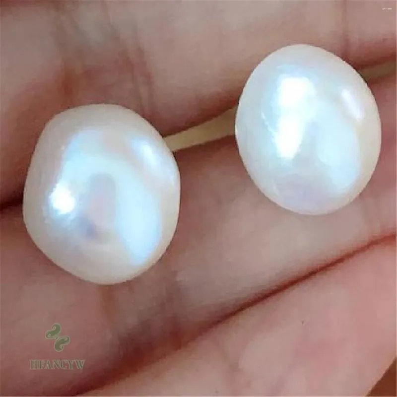 Pendants Fashionable White Pearl 18k Gold Earrings Mesmerizing Noble Classic Accessories Gorgeous Chain Bead Personality