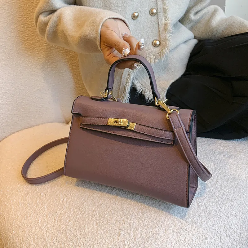Designer Tassen Mode Vierkante Tas Grote Capaciteit Draagtas Tas Met  Slotgesp Voor Dames Met Hoogwaardige PU Stoffen Handtassen Schoudertas  Crossbody Tas Groothandel Van 51,5 € | DHgate