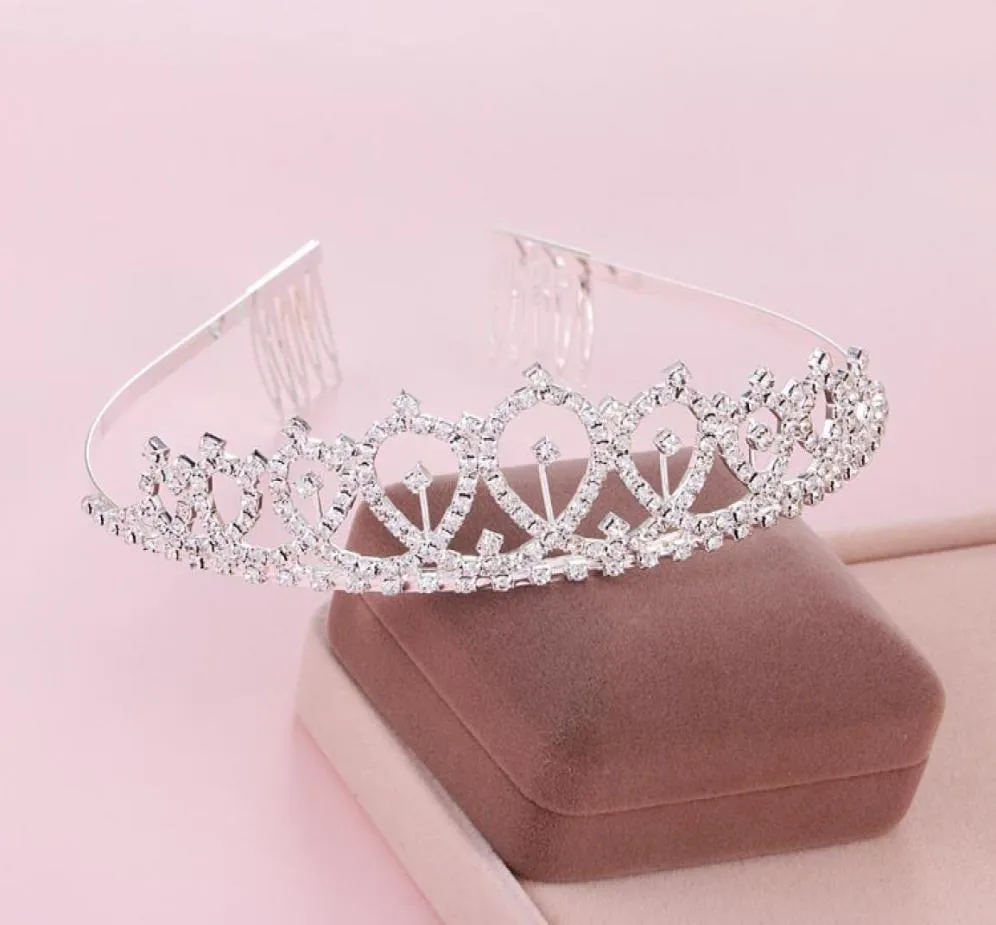 Silverflickor huvudstycken prinsessan krona blommor flicka hårtillbehör för bröllop små tiaras kristall barn formellt slitage med combs3109995