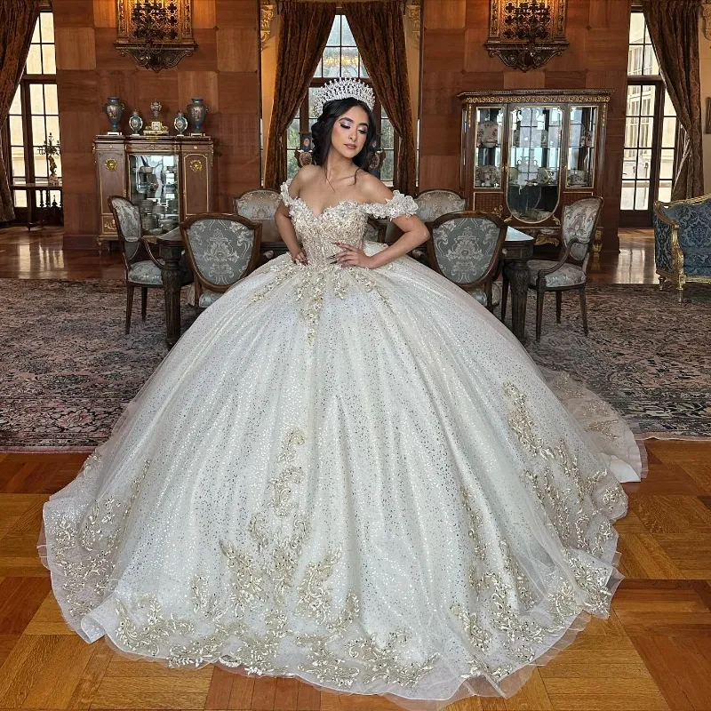White Shiny Quinceanera Dress Formal Party Beading Lace Appliqus Tulle Sweetheart Neckline Sweep Train from Dhgate Quinceanera Dresses - price 564.1 White Shiny Quinceanera Dress Formal Party Beading Lace Appliqus Tulle Sweetheart Neckline Sweep Train from Dhgate Quinceanera Dresses - price 564.1