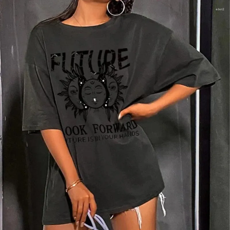 T-shirt da donna T-shirt da donna stampate nere uniche T-shirt da donna moda estiva O-Collo Top a manica corta Lettera Testa Ritratto Pullover casual allentato Chic