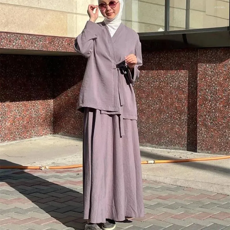 Abbigliamento etnico Medio Oriente Arabo Musulmano Set Donna Dubai Camicia a maniche lunghe con lacci Gonna cardigan Abito a due pezzi