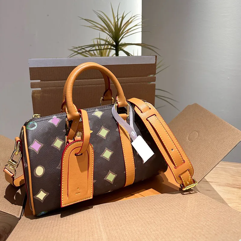 24SS Women Totes Bags Handbag Luxurys Designer Leather Shouder Crossbody Messenger Ladies Travel Handbag For Shopping Purse pouch Laptop Bag