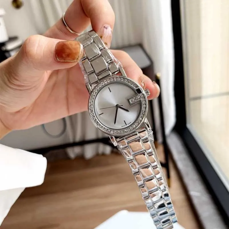 32% OFF relógio novo Xiaogujia diamante mostrador em forma de G pulseira de aço quartzo lote feminino