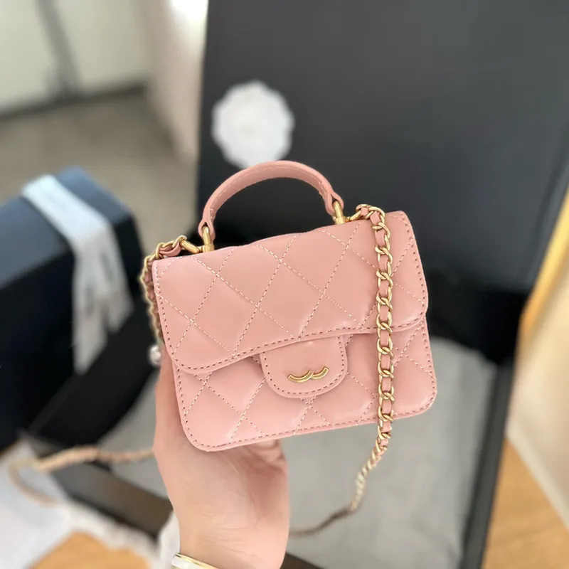 Makeup Bag Womens Mini Shoulder Bag 13cm Leather Diamond Gold Hardware Metal Buckle Top Luxury Handbag Matelasse Chain Crossbody Purse Fashion Bag Card Bag Sacoche