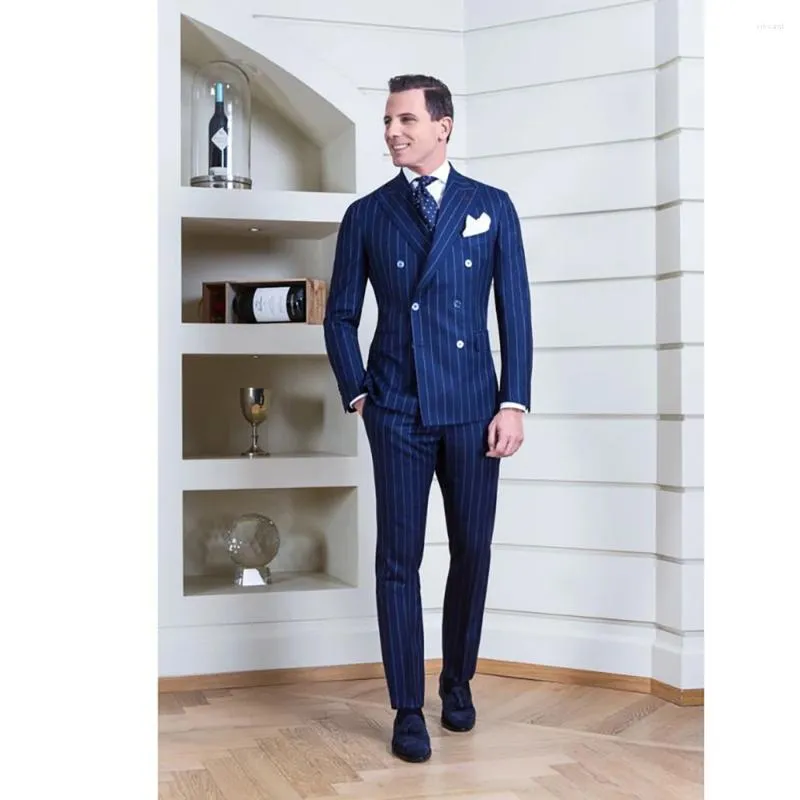 Abiti da uomo Design Blazer di lusso gessato blu Doppio petto Lunghezza regolare Abiti formali eleganti Set elegante