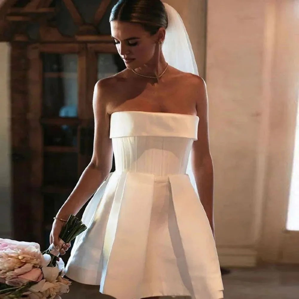 Élégant bustier plissé robe de mariée courte femmes Simple dos nu une ligne au-dessus du genou Mini plage Robe de mariée Robe De Mariee robes De Novias