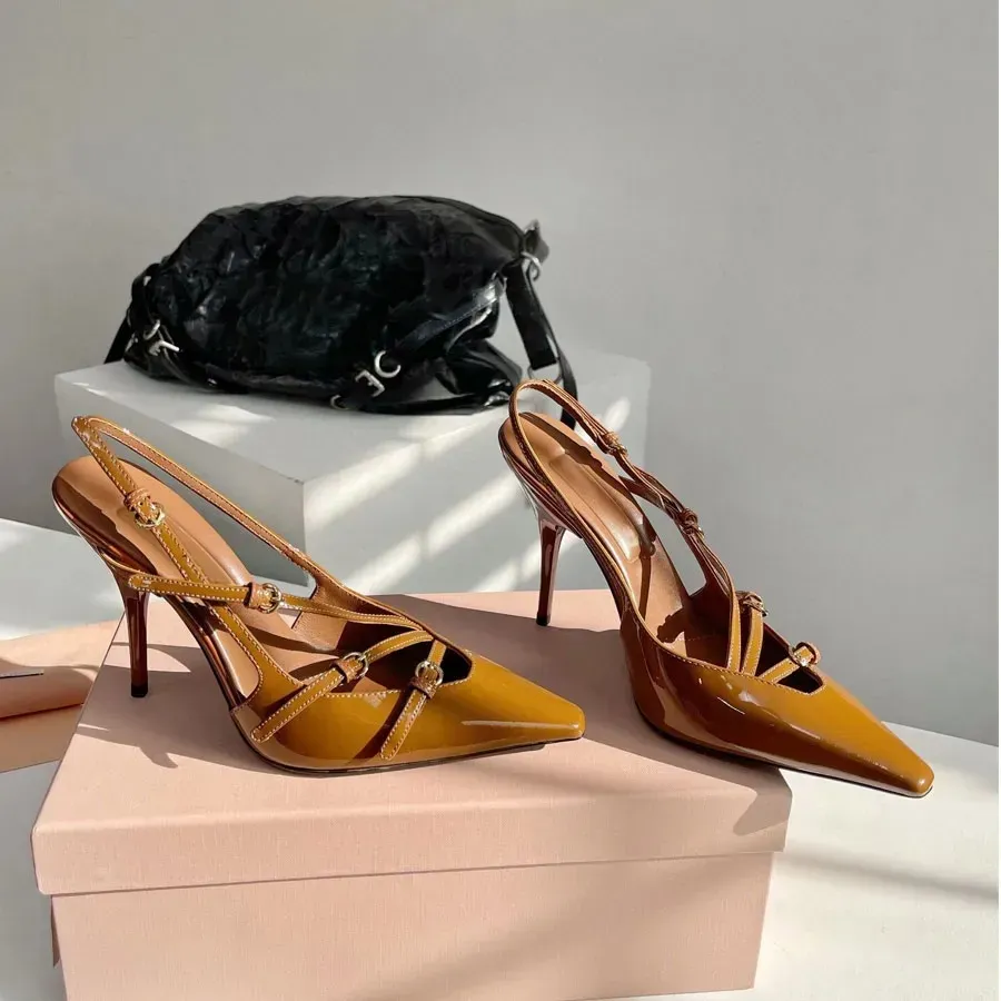 sandales pour femmes chaussures habillées chaussures pour femmes Escarpins boucle en cuir verni découpes rouges noires bride à la cheville sandale talons aiguilles talons slingback talons de créateur chaussures de créateur