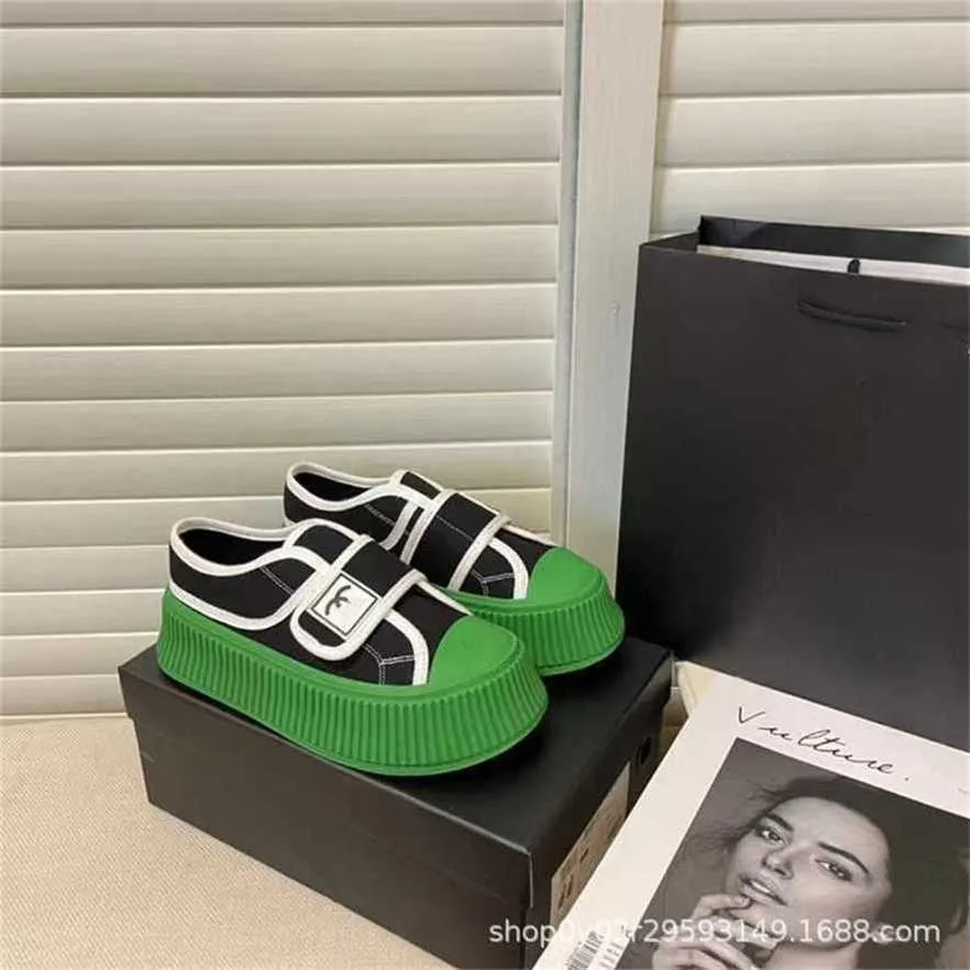 Sports 2024 summer new style fragrant canvas candy small white breathable color contrast casual thick soled biscuit shoes