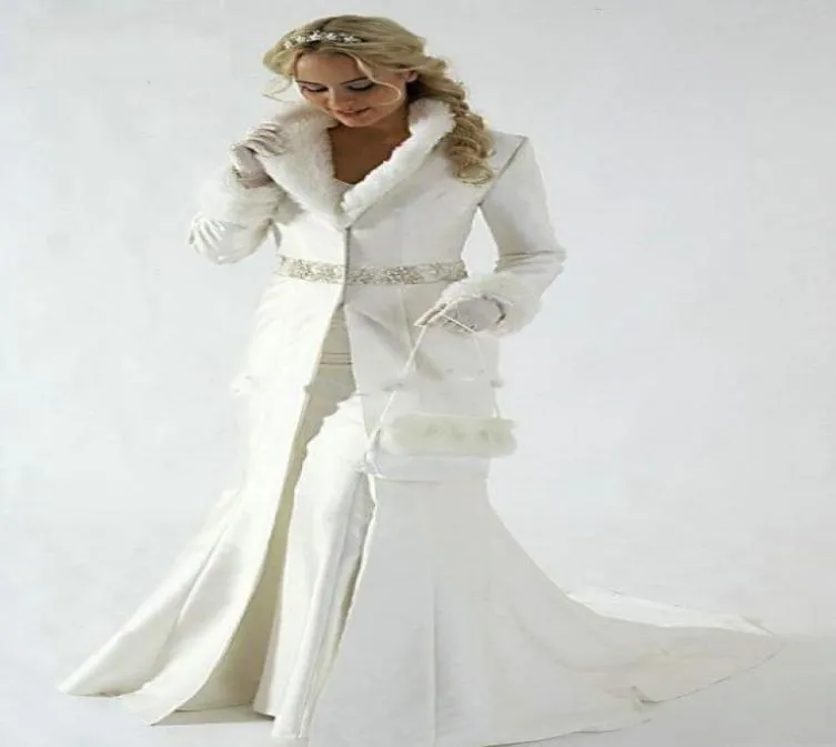 Longueur de plancher femmes WhiteIvory fausse fourrure garniture hiver noël mariée Cape superbes manteaux de mariage à capuche longue fête Wraps veste 1268898