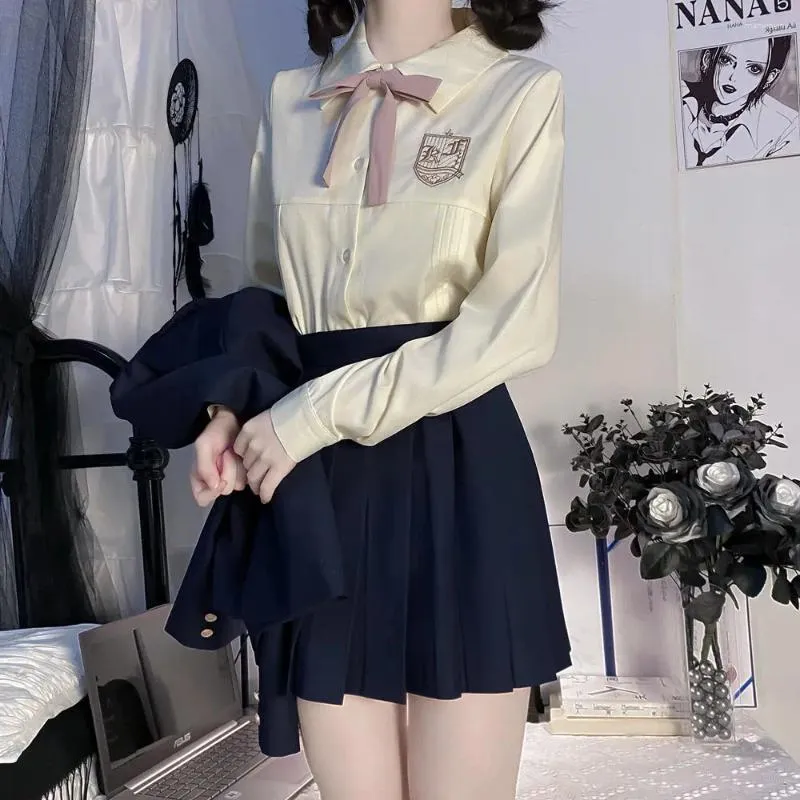 Blouses pour femmes Japonais School Girls Broderie JK Uniforme Chemise Femmes Tops Automne Collège Style À Manches Longues Mignon Bow Vêtements