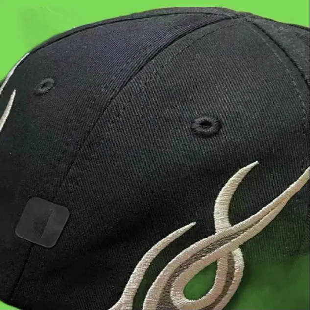 Moda para hombre para mujer al aire libre Patrón de llama Sombreros Gorras de calle Nombre conjunto de tres partidos Sombreros Baseba Hombres Deportes Gorra delantera Ajuste ajustable Hat6866984