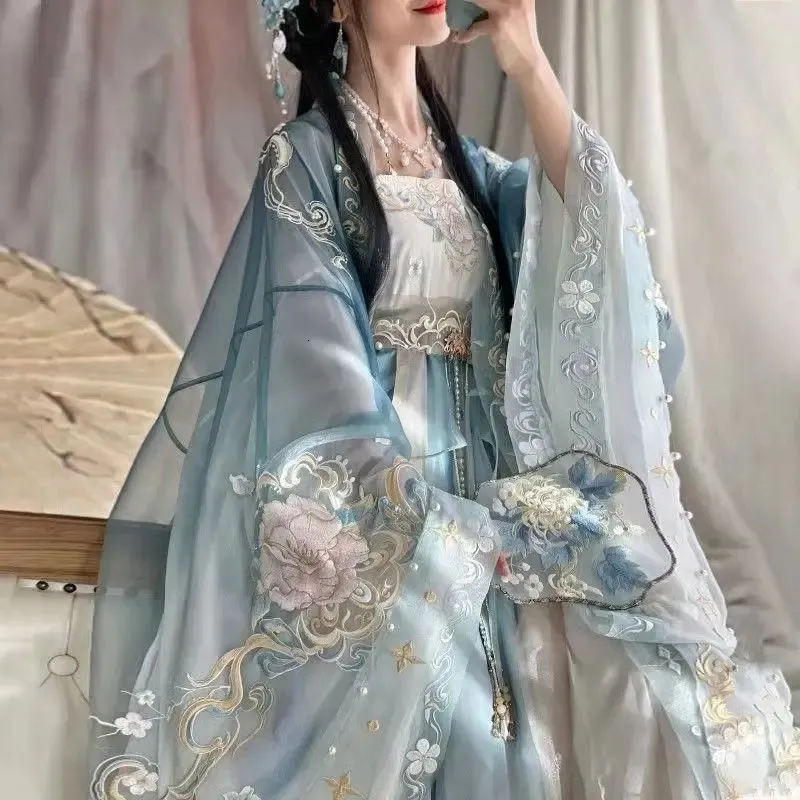 Chińskie Hanfu Women White Tea Hezi Spódnica ciężka haft haftowy Gradient Super Immortal Performance Dress 240220