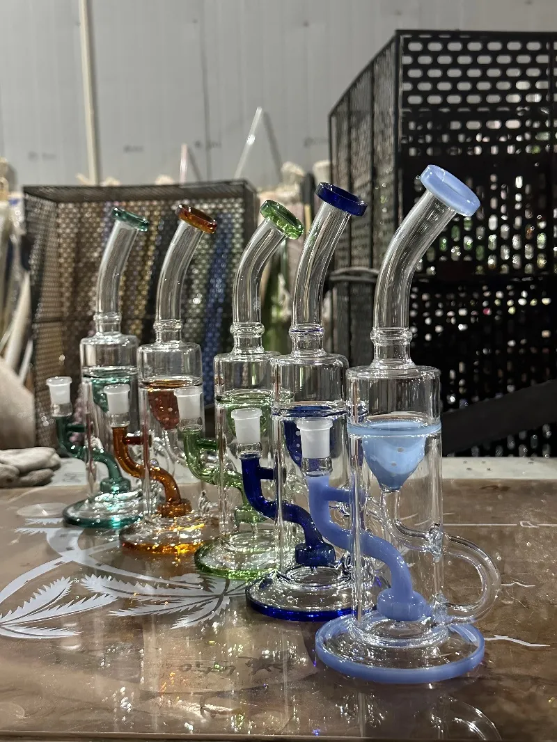 Bong in vetro ookah Bong Bubbler Tubi in vetro spesso Bong con ciotola Pezzo Riciclatore Impianto petrolifero Tubo dell'acqua viola Dab Rigs