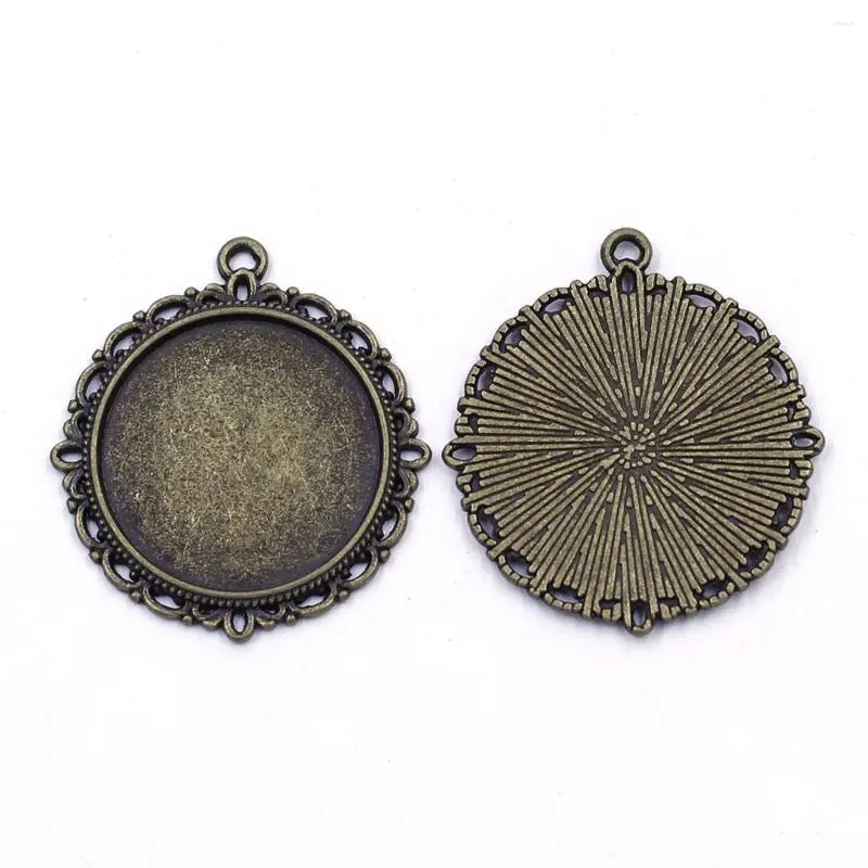 Pendentifs Colliers Bronze Tone Pendentifs Fleur Dentelle Pour 25mm Cameo Cabochon Base Lunette Réglage Rond Blanc Charme Bijoux DIY Trouver 37mm