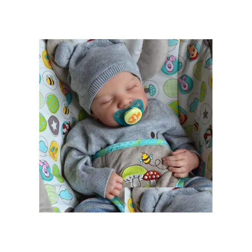 Bambole 46Cm Levi Reborn Baby Doll 3D Pelle Dipinta Realistica Fl Vinile Ragazzo Corpo Lavabile Finito Nato Giocattolo per Bambini Figura Regalo 230607 Drop Dhuy1