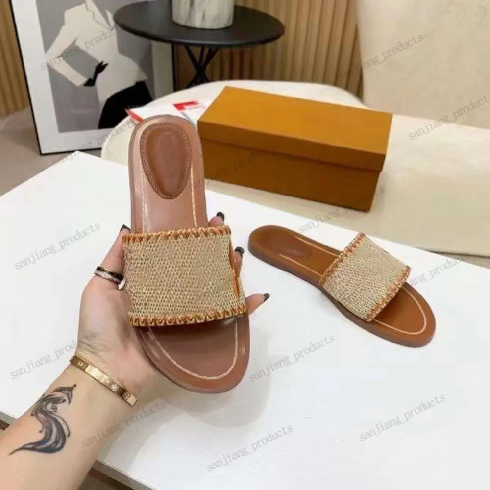 24SS Women Designer Sandaler Luxury Slippers Outdoor Banquet Slide Shoes PP Straw Summer Embroidery Old Flowers Sandaler Multicolor Flat Heel Mule Letter Storlek 35-42