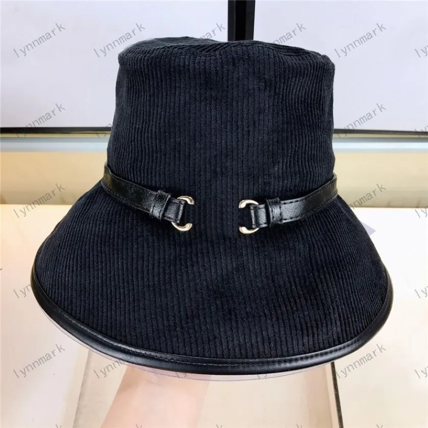 Cappelli invernali a tesa larga in velluto a coste da donna firmati cappello a secchiello per uomo moda lusso piatto cappello aderente marca classica fibbia in oro solido C300e