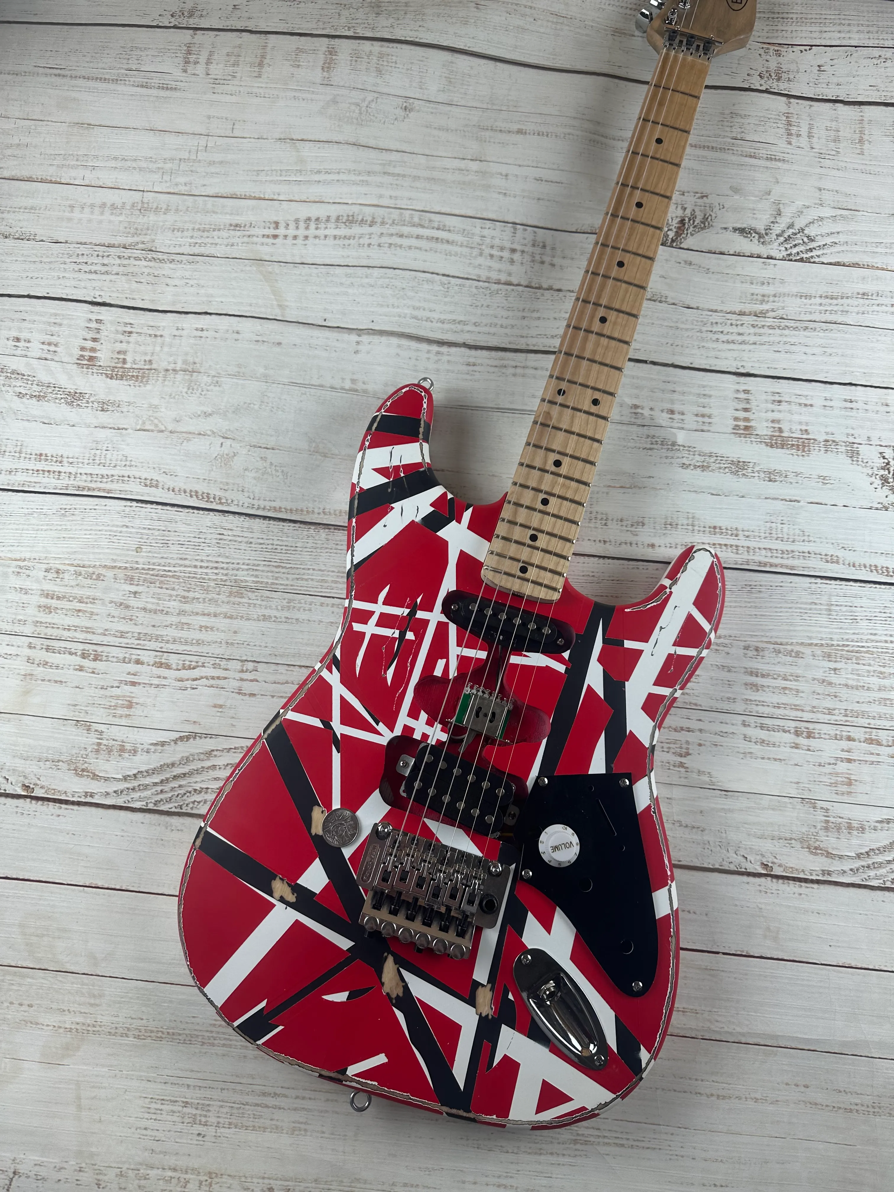 Guitare électrique Relic Pizza Floyd Rose Vibrato Bridge, Red Frank 5150, lumière blanche et noire, Edward Eddie Van Halen