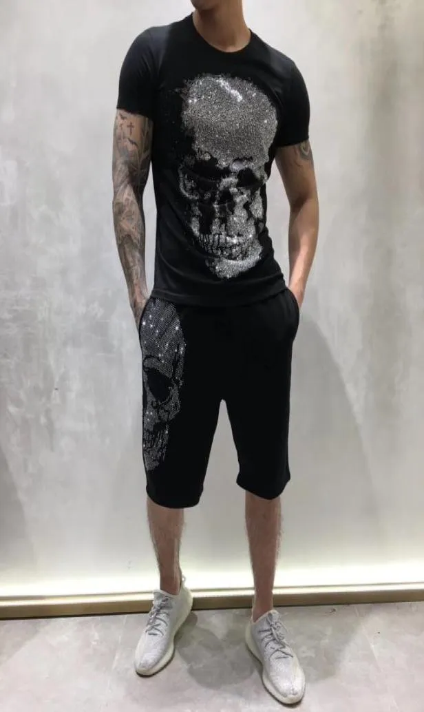 2023 NOWOŚĆ Summer Mens Designer T Shirt Niemiecki Rock Punk Fashion Style Diamond Big Skull T Shirt Marka Ubranie Tshirts Jakość Hip7203068