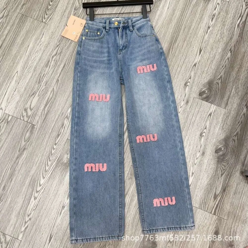 24 Early Spring New Niche Design Trendy Label Sticker Letter Logo Minimalist and Fashionable Washed Jeans Designer Jeans