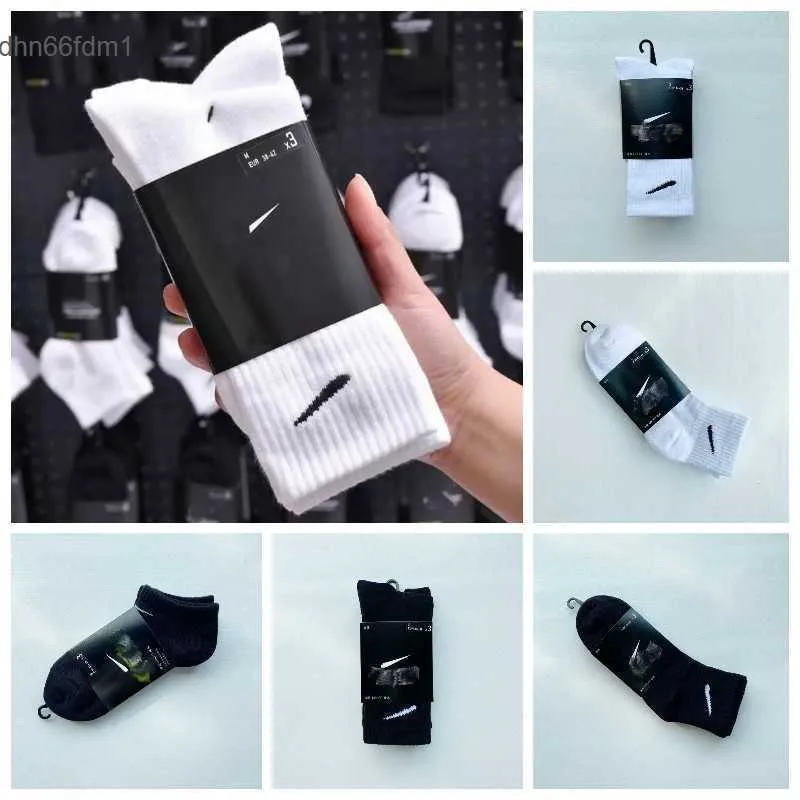 Fashion Designer Black White High Quality Socks Women Men Cotton All-match Classic Ankle Hook Breathable Stocking Mixing Football Basketball Sports Sock U4FM