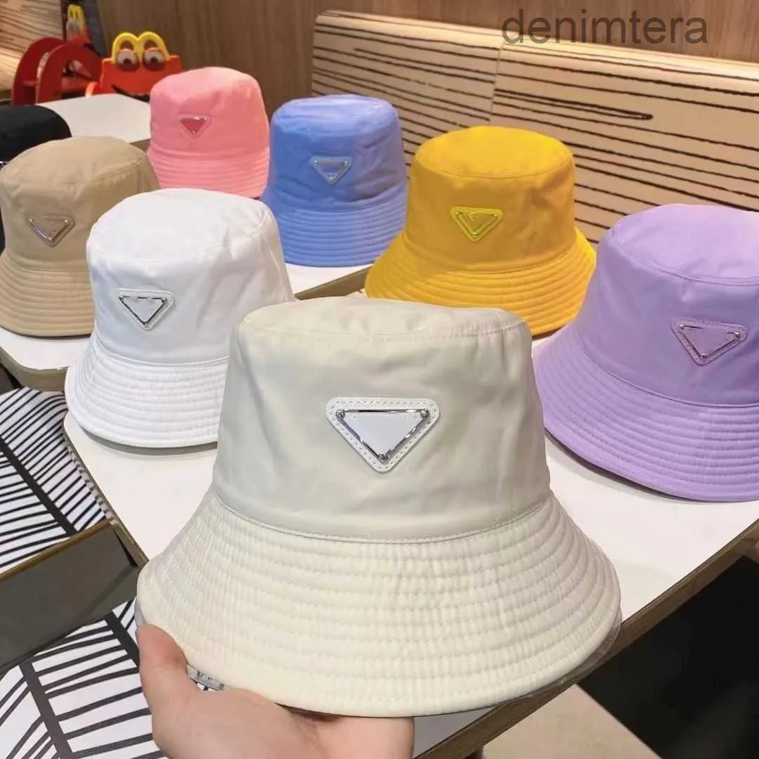 Luxury Designer Wide Brim Fisherman Buckets Hats Men Womans Baseball Cap Bucket Hat Summer Sun Visor Caps Designers Straw Hats Beach Fishing Sunscreen Bonnet Q40S