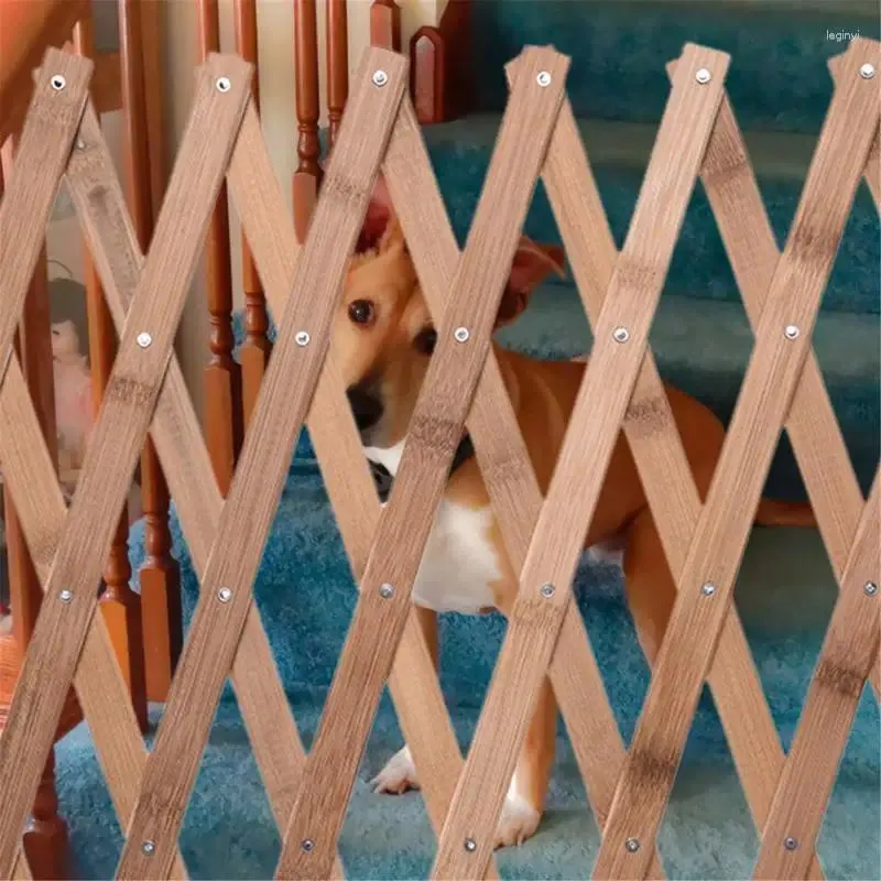 Portadores de gatos Pet Gate Cerca De Madeira Retrátil Cachorro Porta Deslizante Segurança Do Bebê Animais De Estimação Isolado Gabinete