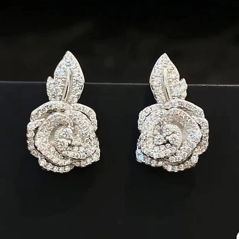 Fiore di fascino Moissanite Orecchini con perno di diamanti 100% vero argento sterling 925 Orecchini di nozze promesse per le donne Regalo di gioielli per feste