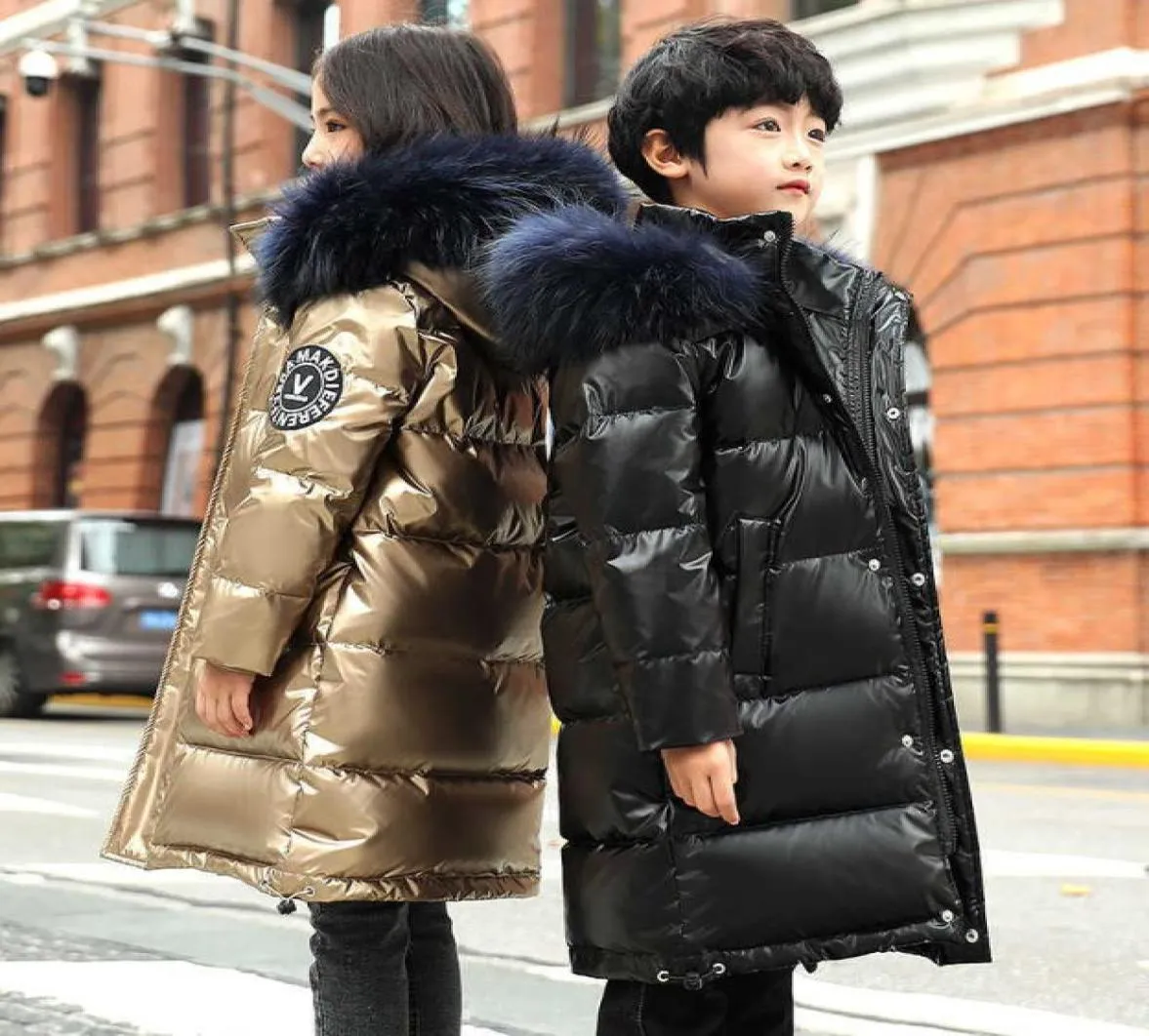 30 Russische Kinder Winterjacken Mädchen Schneeanzug Weiße Entendaunen Wasserdichter Echtpelz Kapuzenmantel Outwear Jungen Kinder Parka TZ552 H6214713