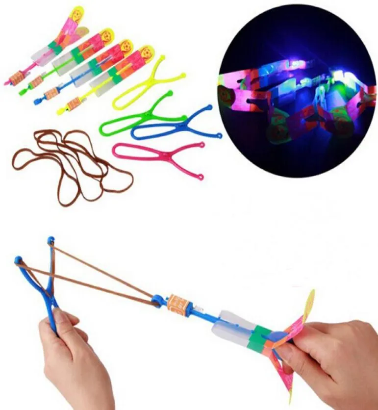 Novità Bambini LED Giocattoli volanti Imbracature di dimensioni più grandi Incredibile elicottero a freccia per forniture per feste di compleanno YH0046169180